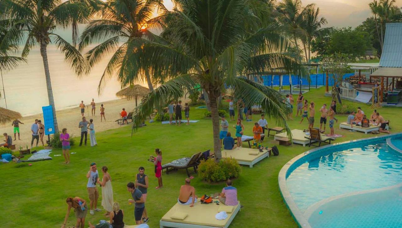 Infinity Beach Club Resort & Hostel Koh Phangan Baan Tai Exterior photo